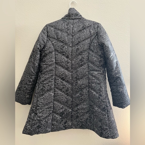 Puffy winter coat - Picture 2 of 5